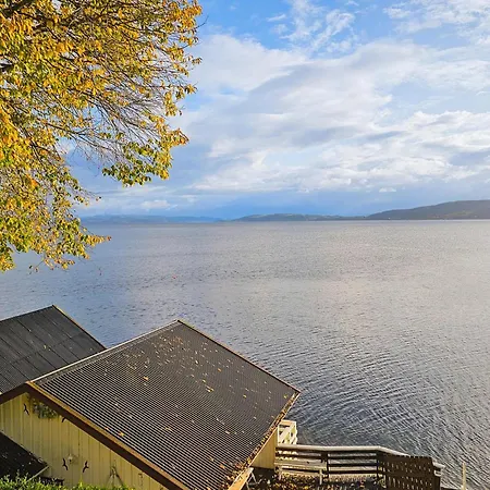 3 Bedroom Lovely In Сasa de vacaciones Mosvik